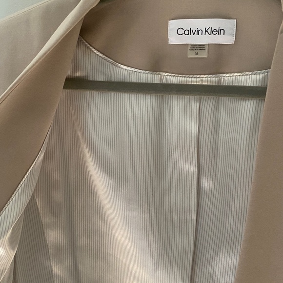 Calvin Klein blazer - Picture 9 of 13